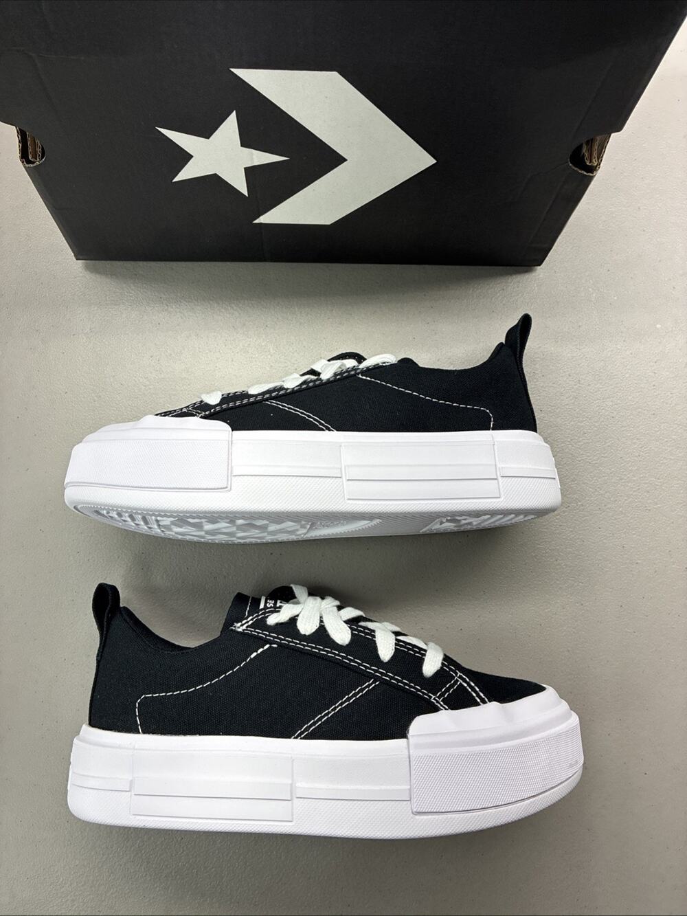 Converse CTAS Slip Resistant Height Increasing Low Top Kids Canvas A11449C Sz 2
